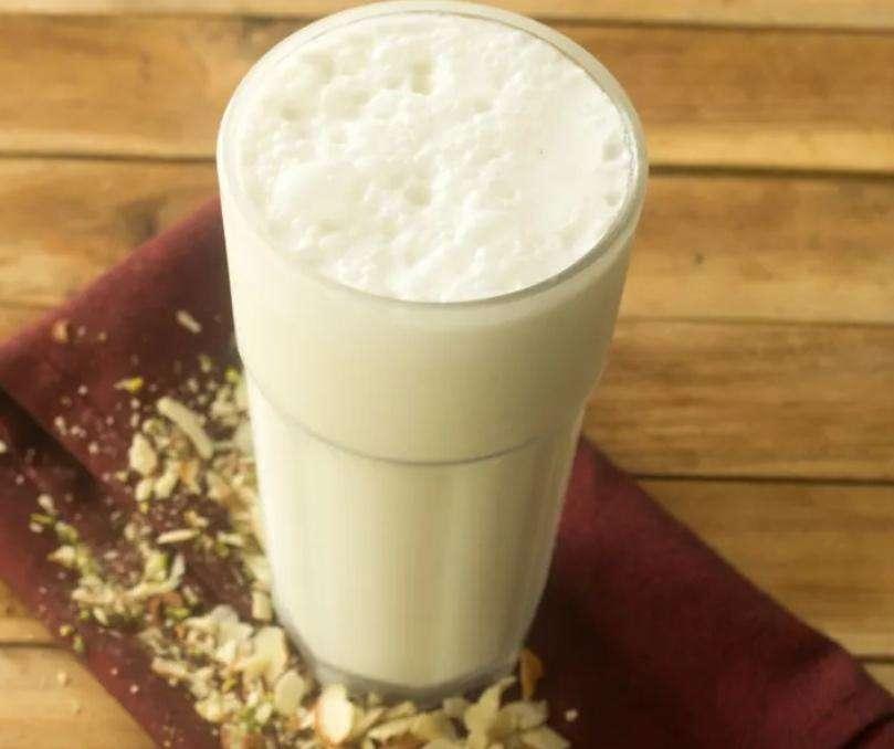 Meethi Lassi